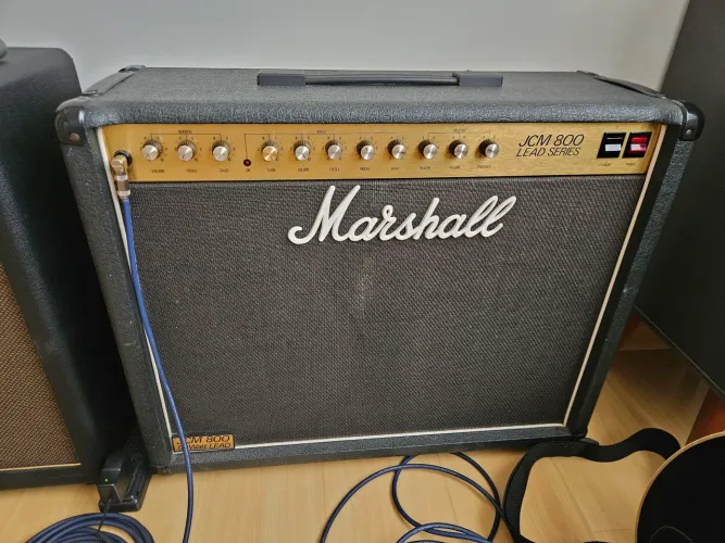 Marshall JCM800 4212 c. Reverb - 127V