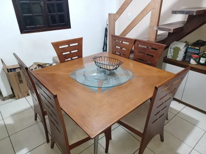 Mesa 8 cadeiras