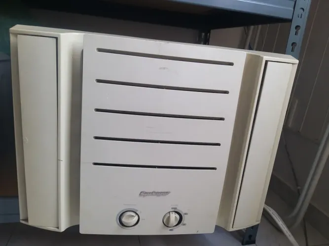 Vendo ar condicionado Spring 7500 de janela