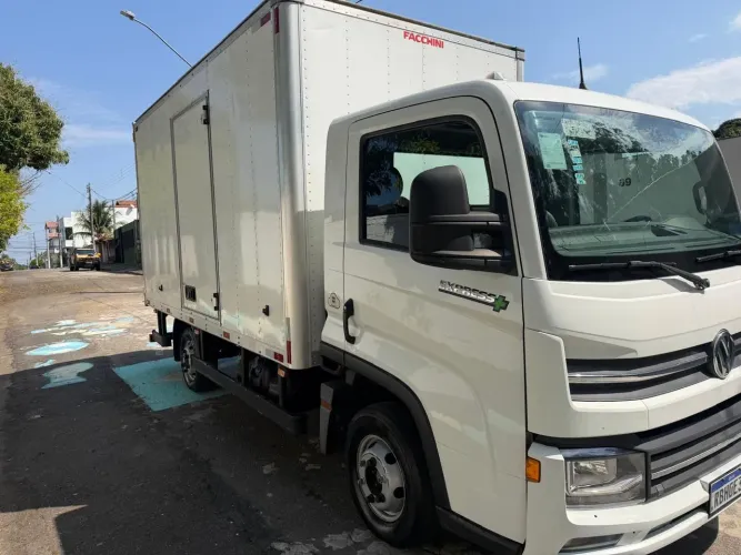 Volkswagen Delivery Express Turbo Diesel (e6) 2023