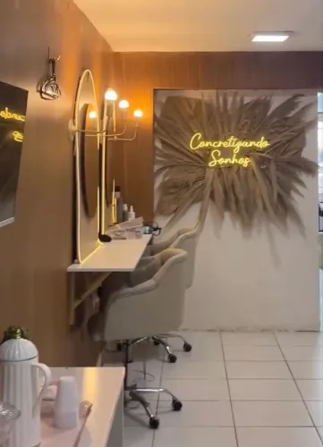 BANCADA DISPONÍVEL PARA MAQUIADORA