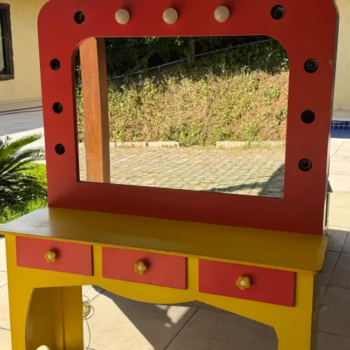Penteadeira infantil 