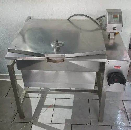 Vende-se frigideira elétrica industrial