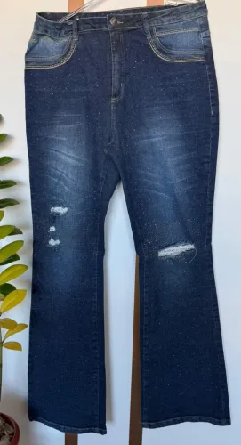 Calça jeans flare Minuty - tamanho 50 com brilho