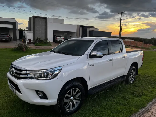 Toyota Hilux CD SRX 4X4 2.8 TDI 16V Diesel Aut. 2017