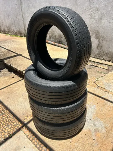 Pneus Bridgestone 265/60 aro 18