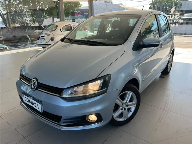 Volkswagen Fox Highline 1.6 Flex 16V 5P 2015