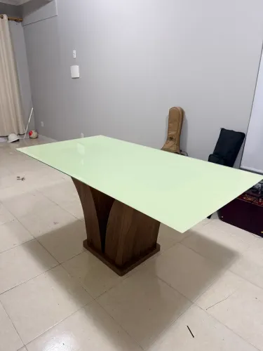 Mesa feita sob medida 100% MDF com tampo de vidro