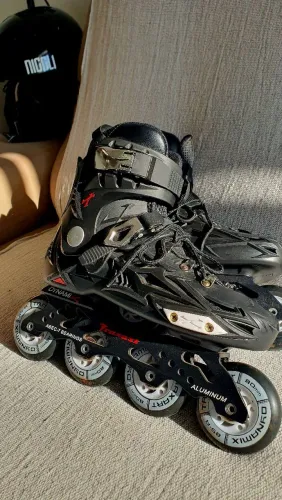 Patins Traxart dynamix + kit de proteção 
