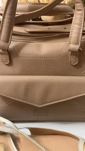 Bolsa média Schutz preta novinha 