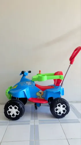 Quadríciculo Infantil Passeio e Pedal Vermelho Bandeirante