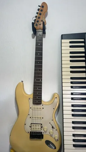 Guitarra Michael HSS