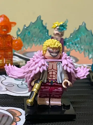 4 LEGOS ONE PIECE em estado de novos !