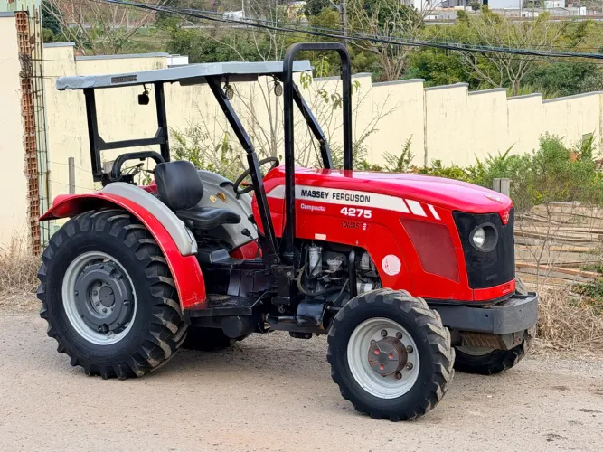 Trator massey 4275 cafeeiro