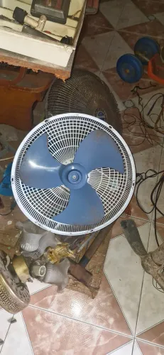 Vendo ventilador com defeito. 5 ventiladores.