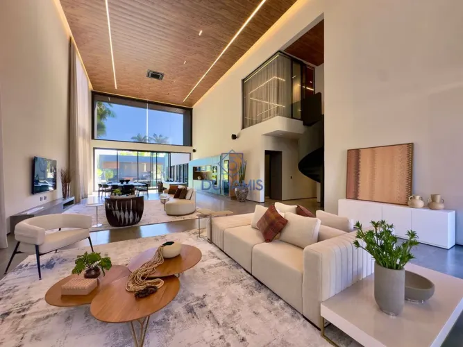 Belíssima Casa à venda no Guarujá - Condomínio Jardim Acapulco.