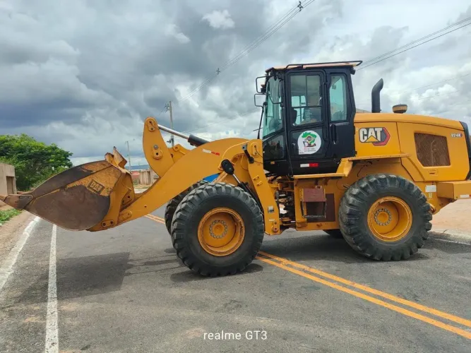 PÁ carregadeira CAT