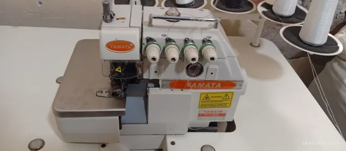 Máquina interlock yamata