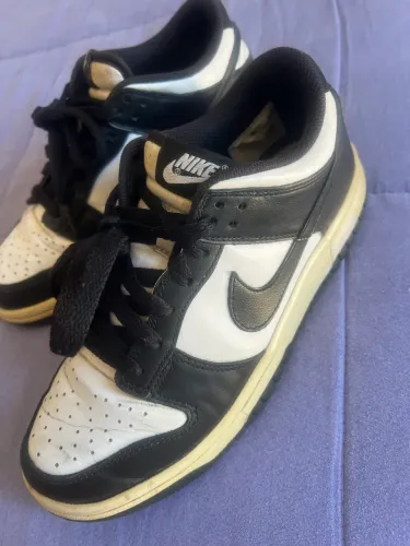 Tênis Nike preto e branco