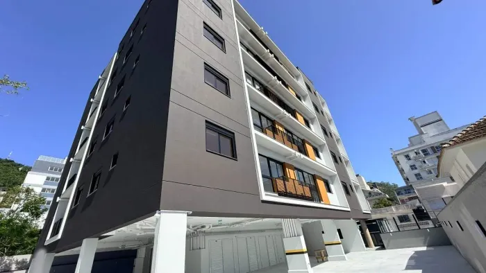 Apartamento à venda, 2 quartos, 2 suítes, 1 vaga, Centro - Florianópolis/SC
