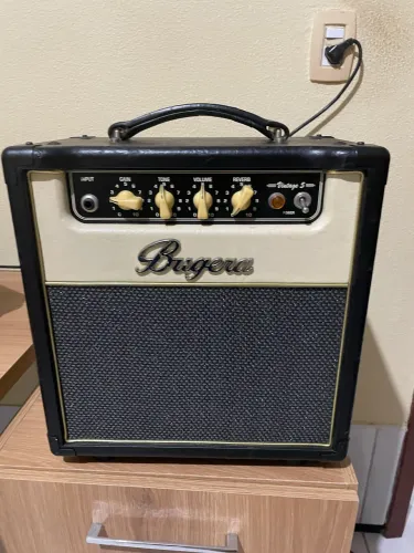 Amplificador Bugera V5