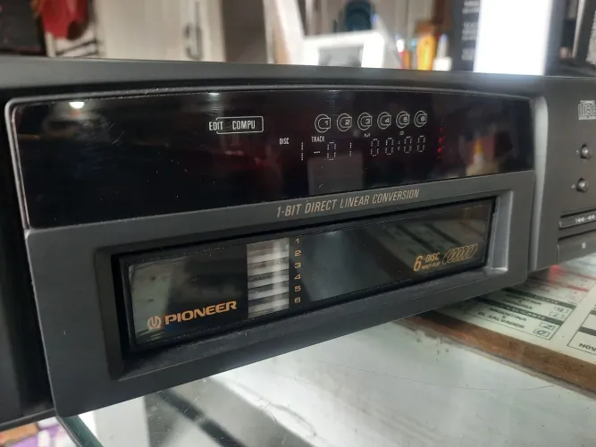 Tocador de CDs PIONEER PD-J325M **leia a descrição**
