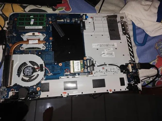 Placa mãe notebook Samsung NP300E4A