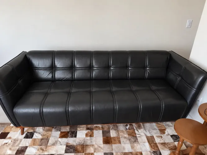 Sofá de couro italiano preto
