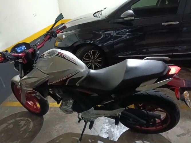 Moto Twister 250 Muito Bonita