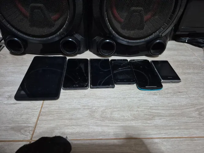 Lote de celulares com defeito no estado 
