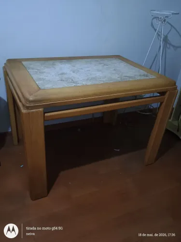 Mesa para sala com tampo de granito bege Bahia