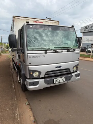 Caminhão Ford Cargo 1119 2018