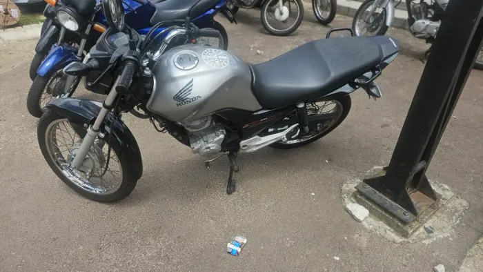 Cg Star ano ano 2022 cor prata 
