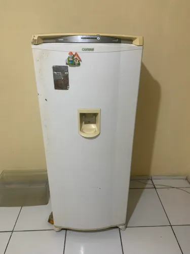 Geladeira consu frosfrie