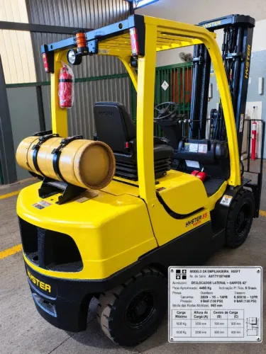 EMPILHADEIRA HYSTER REVISADA