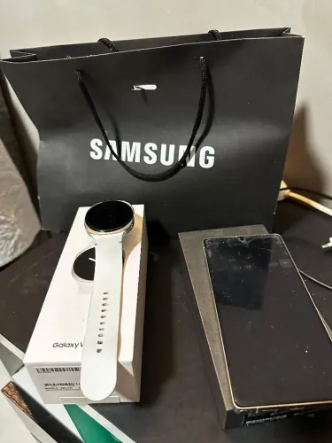 Samsung S25 Ultra + Watch 8