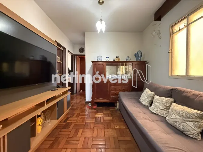 Apartamento de 3 quartos, com um lance de escada, no bairro Padre Eustáquio.