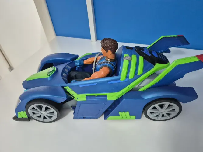 Max Steel e seu Super Carro, Duopeck