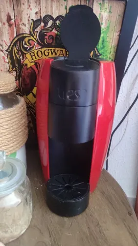 Cafeteira cápsulas três corações