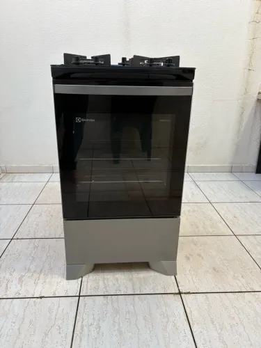 Fogão Eletrolux 4 bocas.