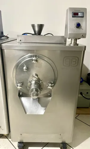Produtora de sorvete e açaí Bertollo 180/200