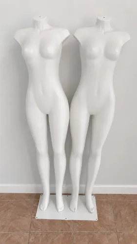 02 manequins novos