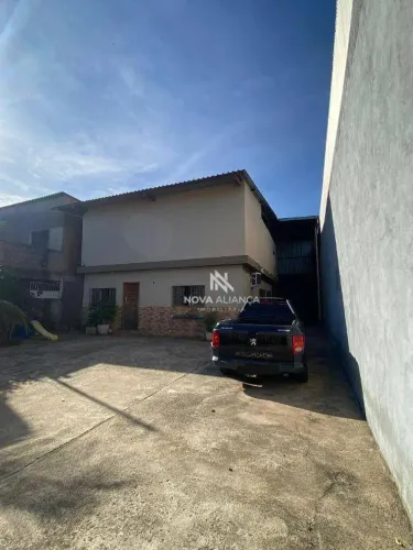 Casa com 3 quartos para alugar, 370 m² - Cobilândia - Vila Velha/ES