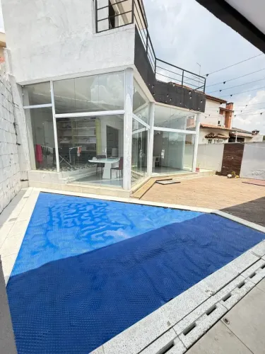 linda casa pra locação no condomínio Aruã