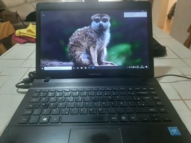 Vendo notebook.