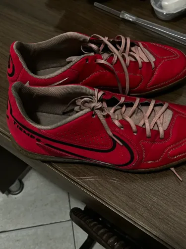 Vendo chuteira Nike tiempo 9