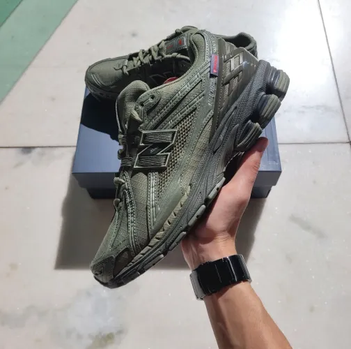 Tênis New Balance 1906
