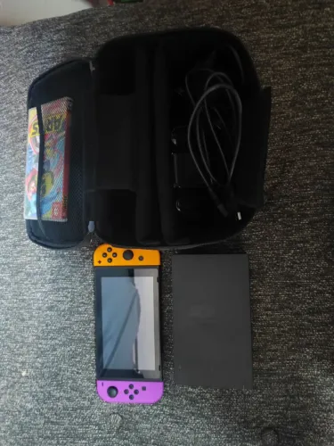 Nintendo Switch neon V2