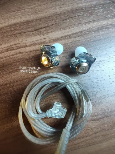 Fone para celular com áudio definido e encaixe confortável