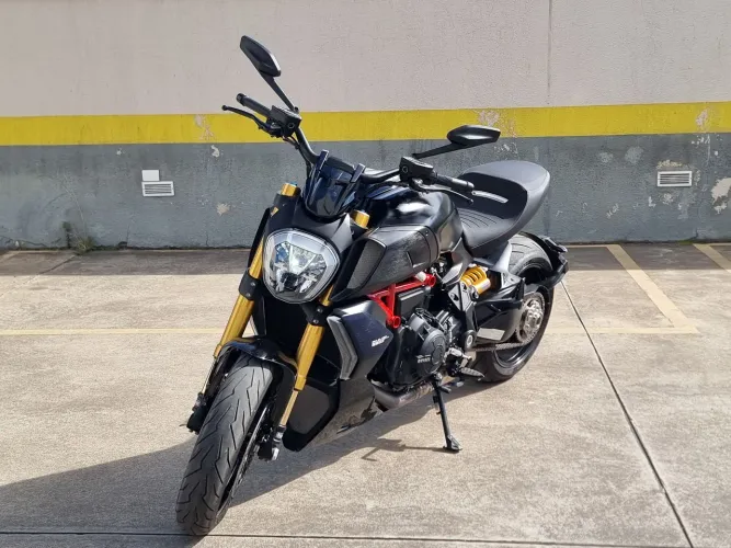 DUCAT DIAVEL 1260s 2021